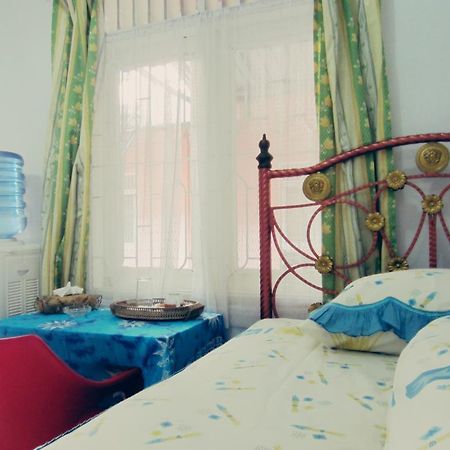 Griya 24 Homestay Medan Exterior photo