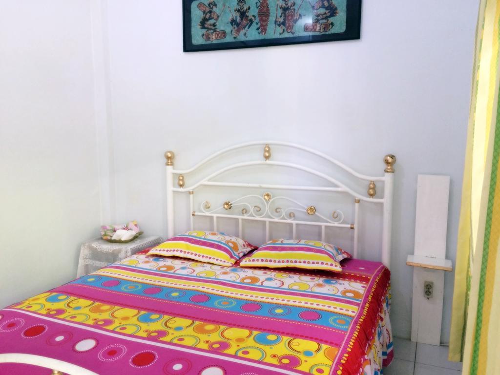 Griya 24 Homestay Medan Exterior photo